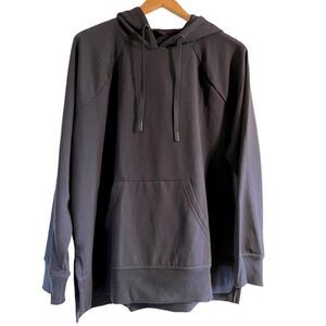 😊 3/$30
2X Navy Hoodie Women’s Super Soft & Extra Warm, kangaroo pocket, New!